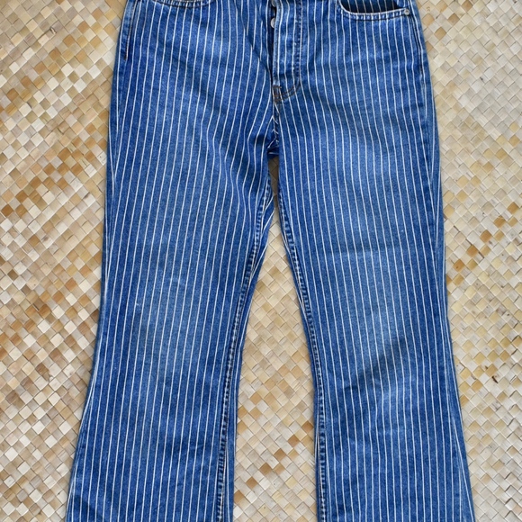 Mid Crop Flare - Mesa Stripe - Picture 2 of 4